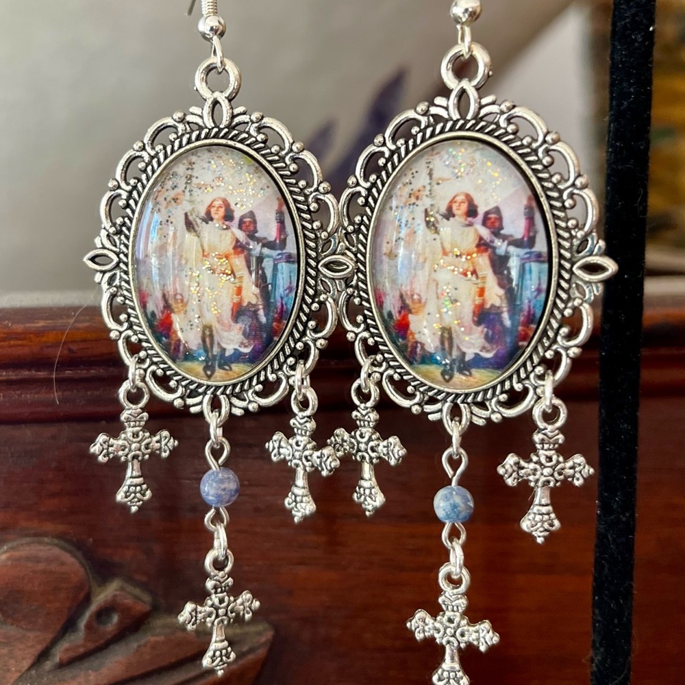 Joan of Arc Vintage Style Earrings Art Cameo Earrings - Picture 17 of 17